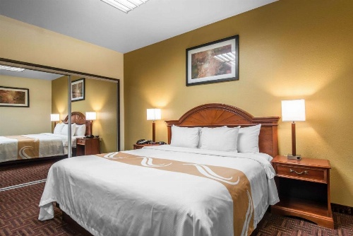 Quality Inn South image 15